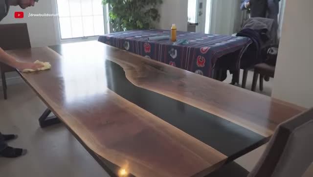 СТОЛ С РЕКОЙ ИЗ ЭПОКСИДКИ