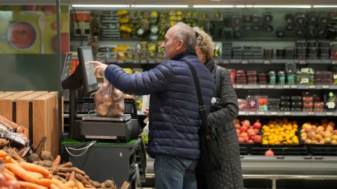 Минпромторг не одобрил установление в РФ единого формата цен на весовые товары