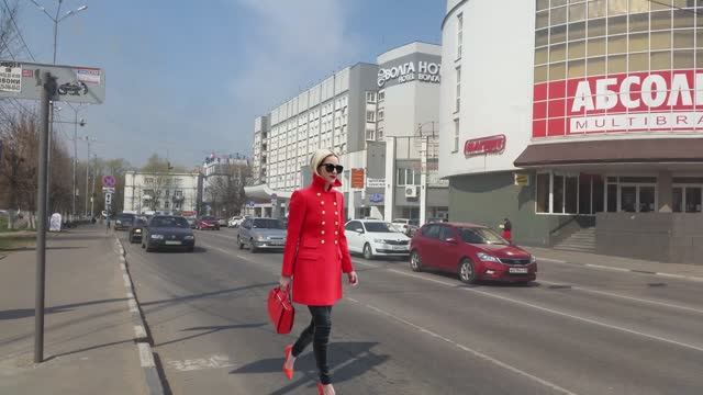 Красное пальто