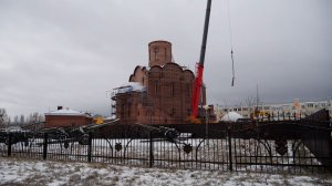 Храм во имя святого князя Димитрия Донского увенчали новые купол с крестом