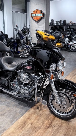2010 HD Electra Glide ABS Black Vivid NEW