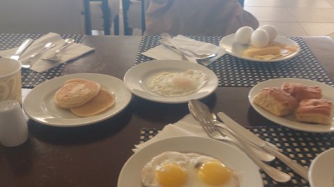 Утренний завтрак в Ресторане