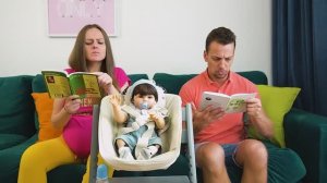 Я БЕРЕМЕННА! 13 ЛАЙФХАКОВ и необычных ситуаций c БЕРЕМЕННЫМИ Мамами и Папами