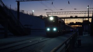 Тепловоз ТЭП70БС-188 с поездом "Восток"