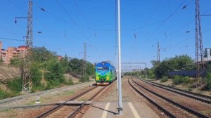 ЭП1М - 688 в необычном окрасе. С прицепными вагонами Таганрог - Москва.