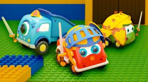 Машинки Мокас стали рыцарями?  Мультики про маленькие машинки все серии подряд