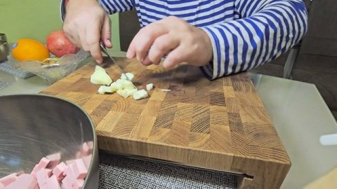 приготовил ОЛИВЬЕ !!!