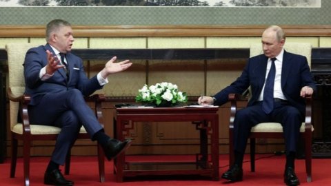 Фицо заявил о желании восстановить отношения с Россией