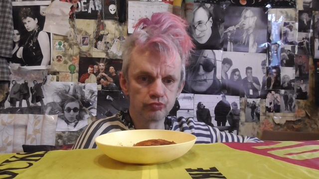 мукбанг мясо с мясовым соусом япония и сок мультифрукт