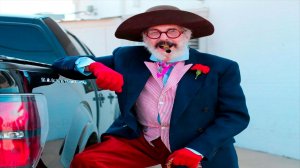 Прикольная пенсионерская.