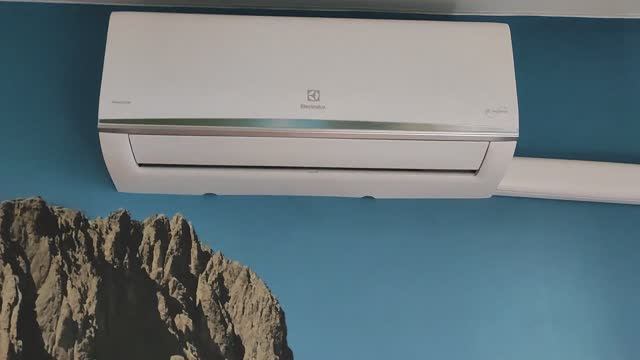 Кондиционер Electrolux Smartline DC EACS/I-07HSM/N8 + WiFi модуль HOMMYN HDN/02-01