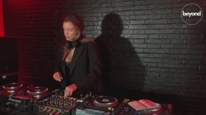 Gloria Fregonese ｜ Beyond Milan