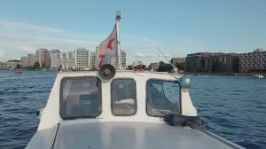 Петербург. По реке Ждановке на катере