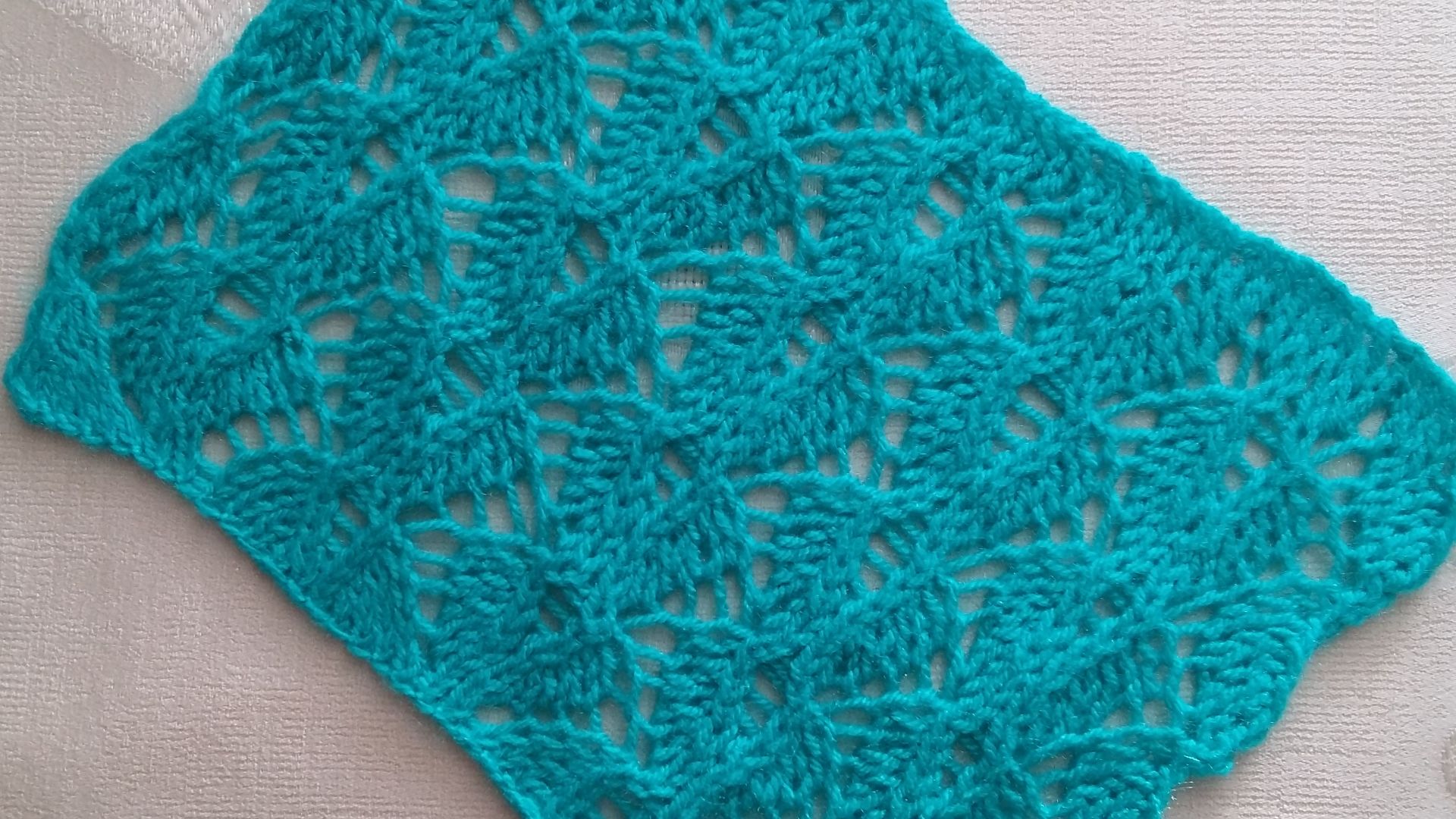 2. Вяжется просто, а выглядит замечательно!