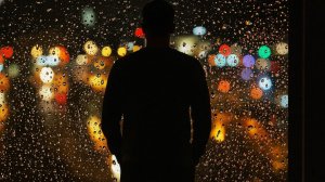 Капли на стекле