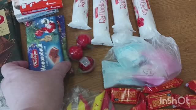 Из поликлиники по магазинам за подарочками