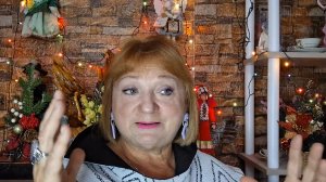 Немного про фриков ютуба...в чем она ходит?...