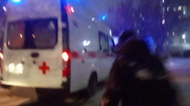 кто его знает скажите имя и номер мне нужно извениться за то что бросила в трудной ситуации