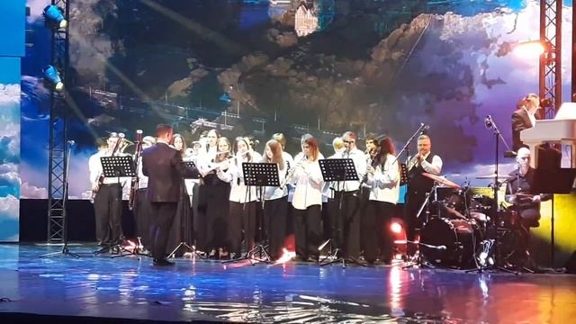 Студенческий оркестр. Дирижёр Векшин Н.А.