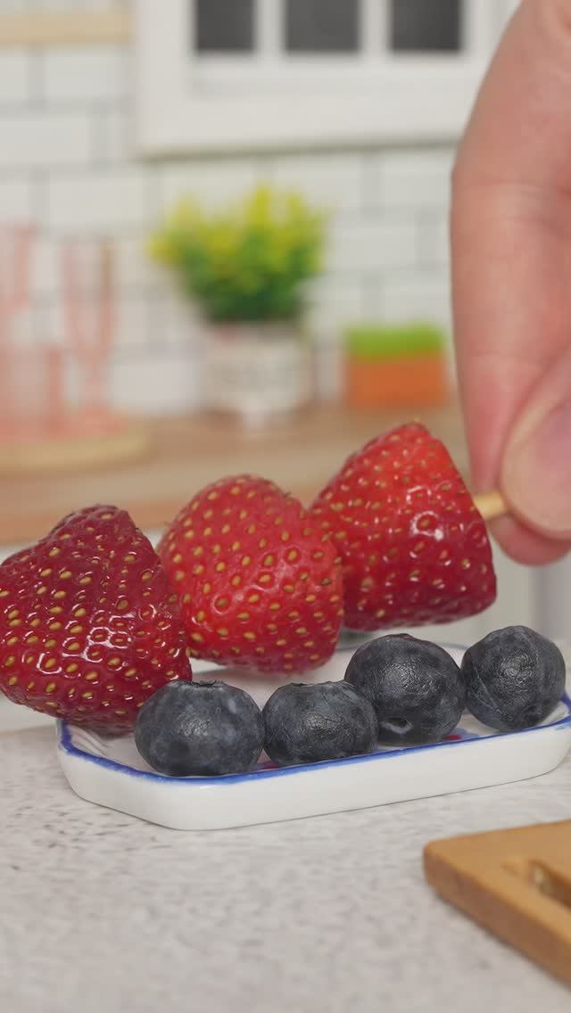 Приготовила фрукты в стекле на мини кухне! 😍 Простой рецепт тангулу! 👍🏻 Мини Кухня