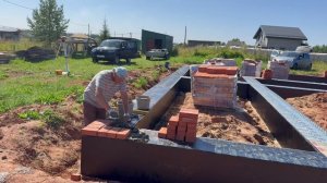 Строим дом.