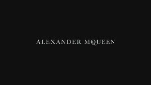 Показ коллекции Alexander McQueen осень-зима 2016