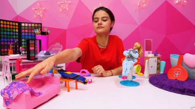 Барби снимается в КЛИПЕ! Экстренный макияж и прическа в салоне красоты! ✨