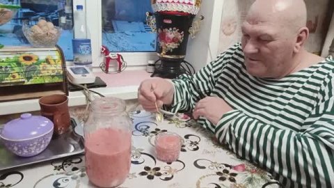 С УТРА НАКРУТИЛИ ХРЕНОДЕР, НАТОПИЛИ САЛО, КОЕ-ЧТО КУПИЛА