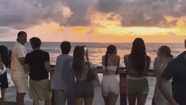 Беженец🇮🇩Бали. ПРИШЕЛ ПРОЕКТОР ЗА 30$! КРУТОЙ ИЛИ ТАКОЕ_ ЕДА НА БАЛИ-ЕСТЬ НЕЧЕГО. В ЧЕМ СЧАСТЬЕ