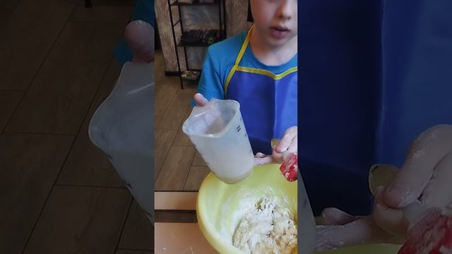 Готовим тесто для пиццы 🍕