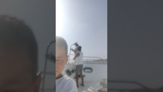 Поездка из MinaMarka на коробле с батискафом