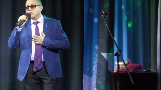 Новогодние игрушки
Мария и Алексей Ветровы смотреть онлайн