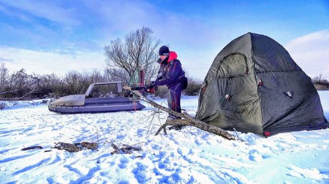 ОСТАВИЛ ЖЕРЛИЦЫ НА НОЧЬ И....! СНОВА ПЕРВЫЙ, ОПАСНЫЙ ЛЕД! Рыбалка на Волге-