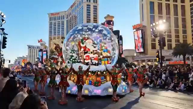 Las Vegas Christmas Parade 2025 45 Giant Festive Floats in 4K Full Parade Highlights