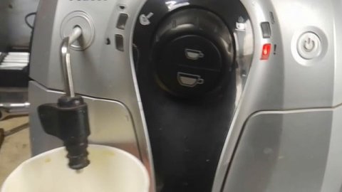 Как запустить декальцинацию Кофемашина PHILIPS SAECO HD8745 NR.TW901403041178