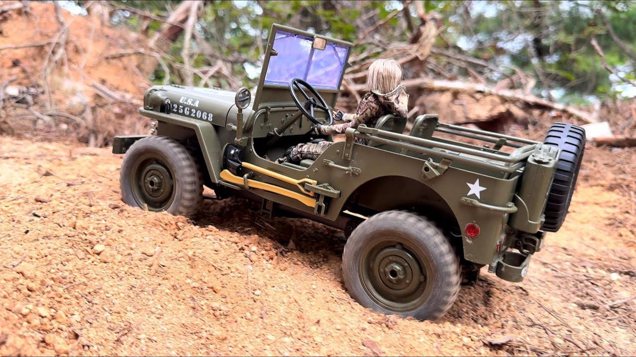 ВИДЕО ПРО МАШИНКИ НА РАДИОУПРАВЛЕНИИ ДЛЯ МАЛЬЧИКОВ УПРАВЛЯЕМ СТАРЫМ ДЖИПОМ МАШИНКИ ИГРУШКИ МАШИНКИ