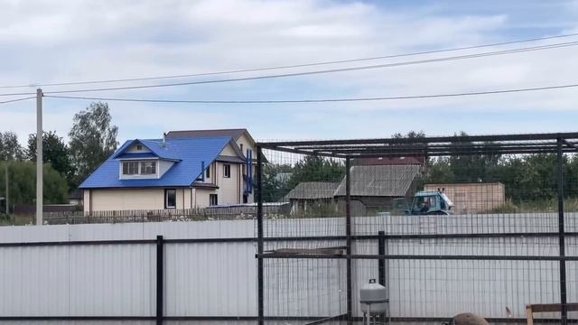 Работаем на ферме и строим свинарник. Часть 1 | Молодая Ферма