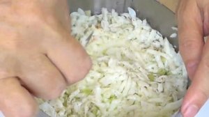 Салат с крабовыми палочками и рисом на праздничный стол!