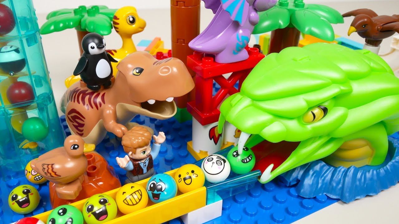 СТРОИМ ГОРКУ ДЛЯ ШАРИКОВ С ИГРУШКАМИ АСМР ВИДЕО ДЛЯ ДЕТЕЙ ДЕТСКИЙ КАНАЛ ИГРАЛКИ-ЗАЛИПАЛКИ