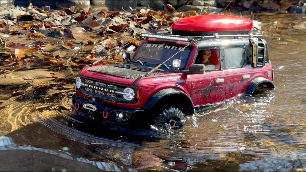 ВИДЕО ПРО МАШИНКИ НА РАДИОУПРАВЛЕНИИ ДЛЯ МАЛЬЧИКОВ УПРАВЛЯЕМ ВНЕДОРОЖНИКОМ МАШИНКИ ИГРУШКИ МАШИНКИ