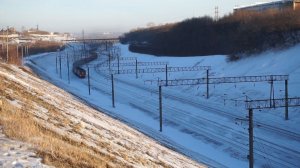 Тепловоз 2ТЭ10М-3544 с контейнерным поездом.