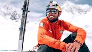 Спустился на лыжах с Эвереста❗ Первый в мире спуск без кислорода