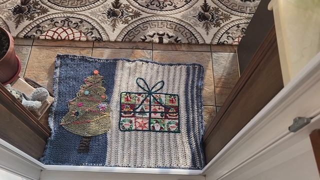 Новогодний декор балкона и мои рукодельные работы