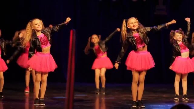 Школа Танцев Движение смотреть онлайн