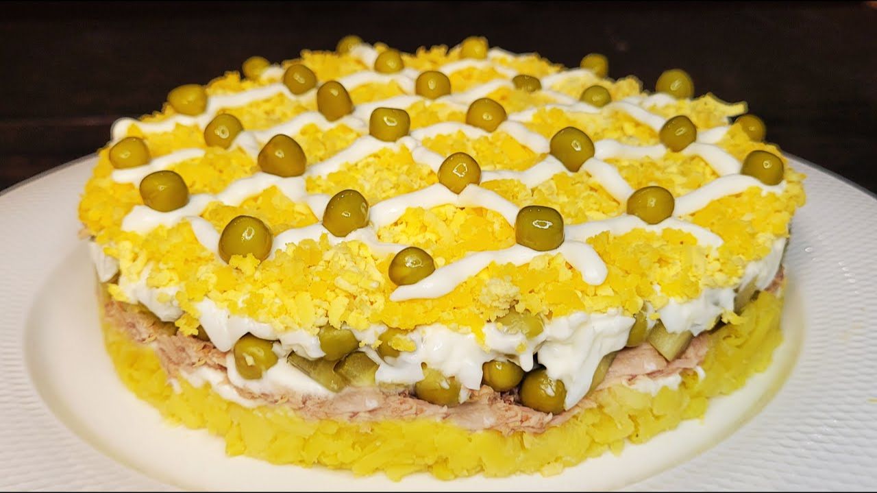 Салат "каприз" на Новый год - Такой салат съедается без остатка