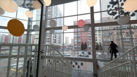 Мойка огромных панорамных окон с кучей препятствий