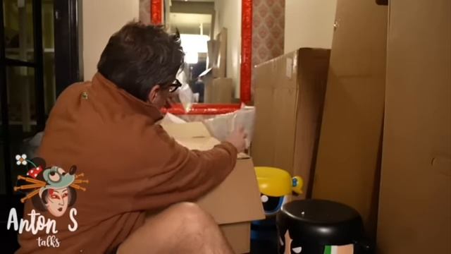 *Антон с внесен в перечень физлиц,выполняющий функции иностранного агента в России Минюстом РФ.