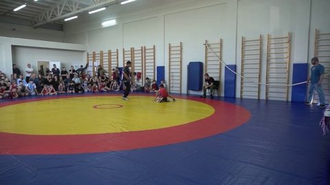 Битва юных борцов, за выход в полуфинал! 32 кг. Климов Адам (Новокубанск)-Джиоев Марат (Армавир)