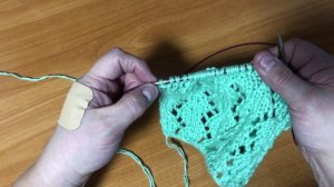 Ажурная змейка спицами для вас