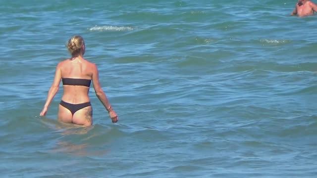 Анапа. Купаться запретить нельзя. Центральный пляж. Без комментариев